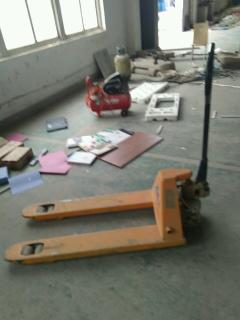 家具廠設備更新換代 斷料鋸、砂光機等木工與建筑機械的優化處理方案